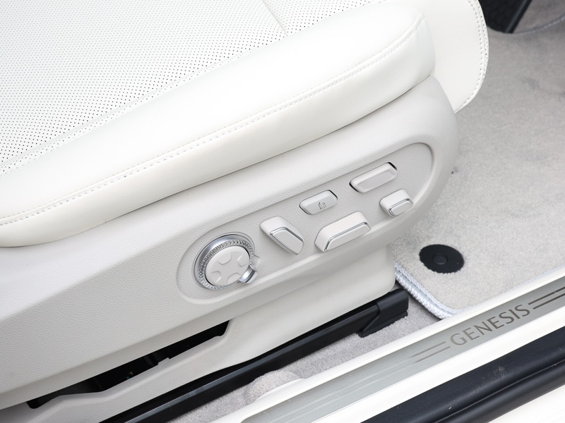 Used Genesis GV60 2025 for sale - 76515279: Photo 15