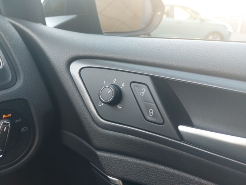 Used Volkswagen Golf 2017 for sale - 76097909: Photo 12