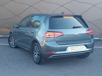 Used Volkswagen Golf 2017 for sale - 76097909: Photo 3