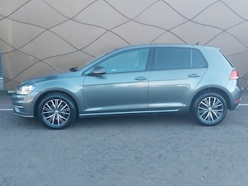 Used Volkswagen Golf 2017 for sale - 76097909: Photo 4