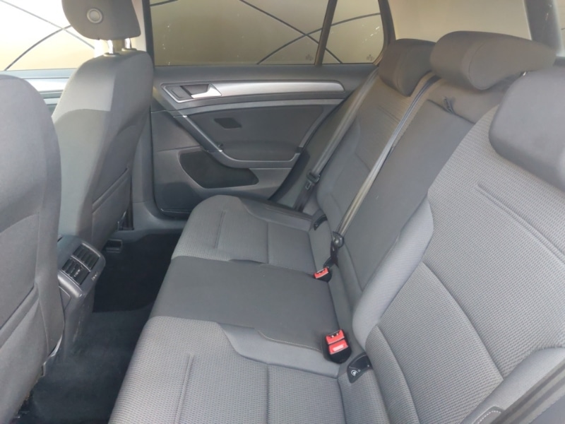 Used Volkswagen Golf 2017 for sale - 76097909: Photo 6