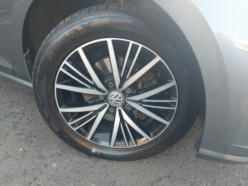 Used Volkswagen Golf 2017 for sale - 76097909: Photo 9