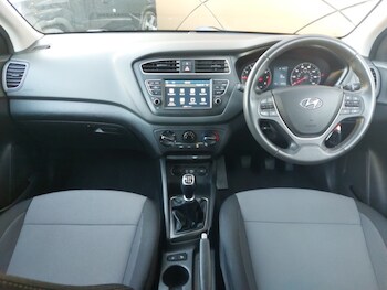 Used Hyundai i20 2019 for sale - 78511617: Photo