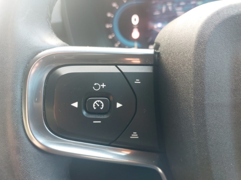 Used Volvo XC40 2022 for sale - 76052899: Photo 14