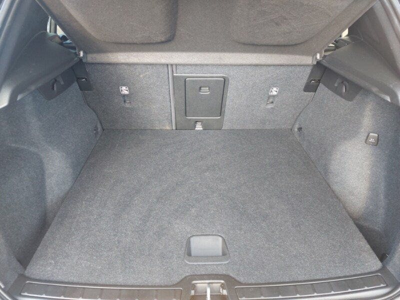 Used Volvo XC40 2022 for sale - 76052899: Photo 8