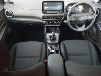 Used Hyundai KONA 2021 for sale - 76233335: Photo 2