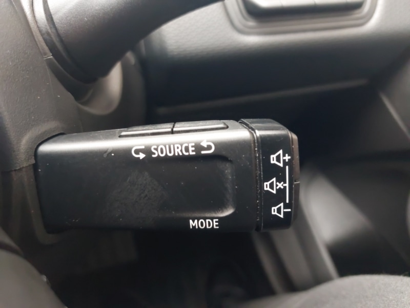 Used Renault Clio 2020 for sale - 76478779: Photo 19