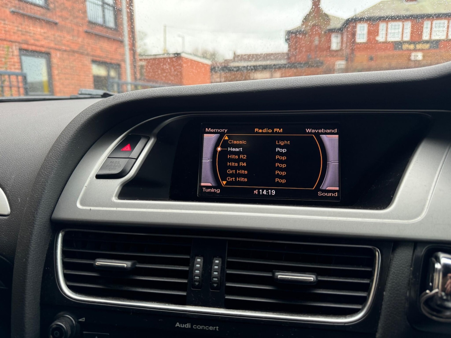 Used Audi A4 2010 for sale - 76886742: Photo 18