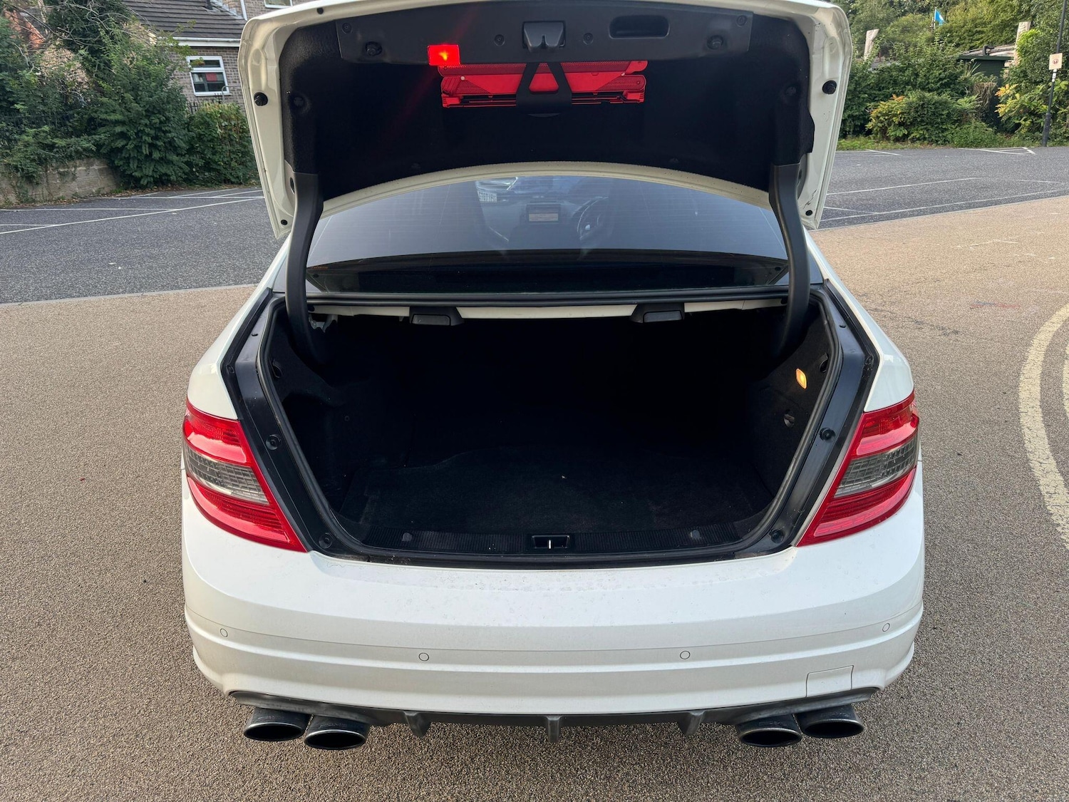 Used Mercedes-Benz C Class 2010 for sale - 76988989: Photo 8