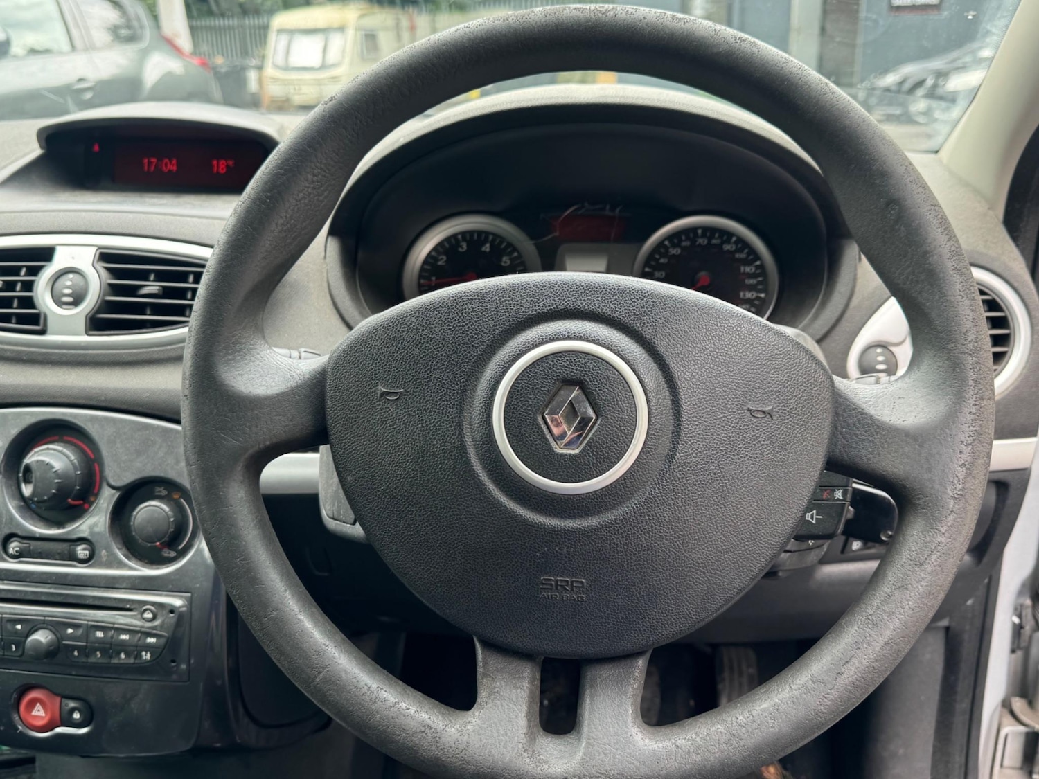 Used Renault Clio 2012 for sale - 76398064: Photo 12