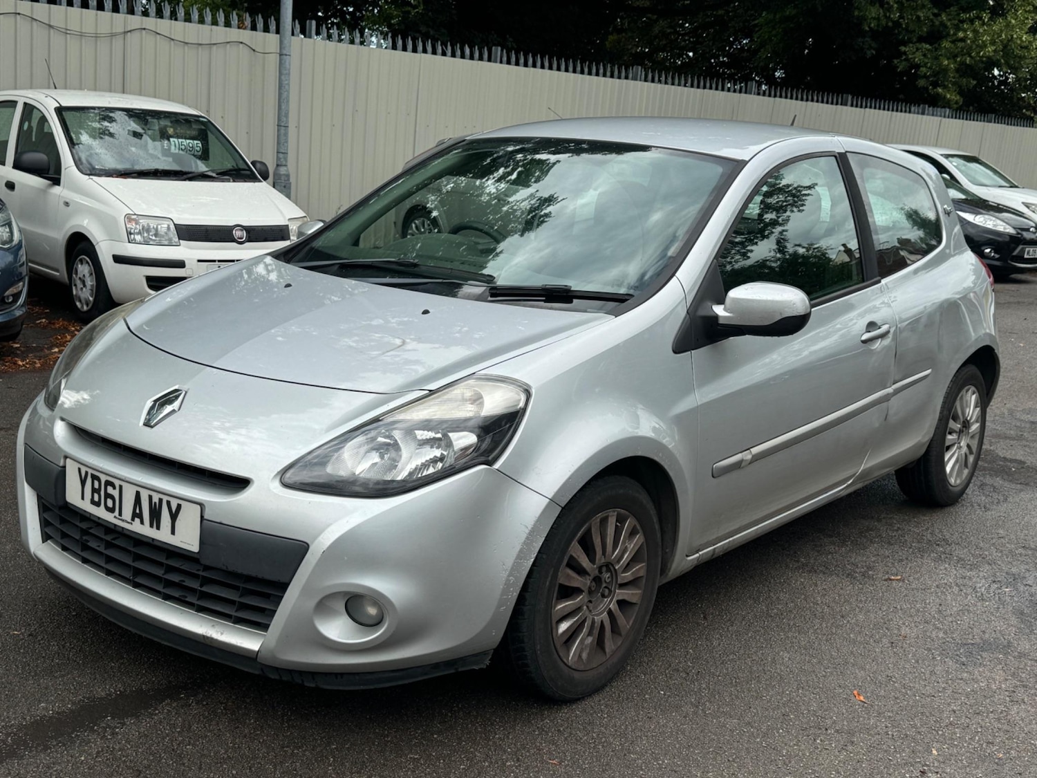 Used Renault Clio 2012 for sale - 76398064: Photo 3