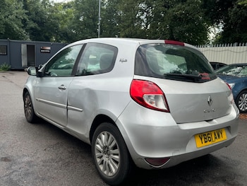 Used Renault Clio 2012 for sale - 76398064: Photo