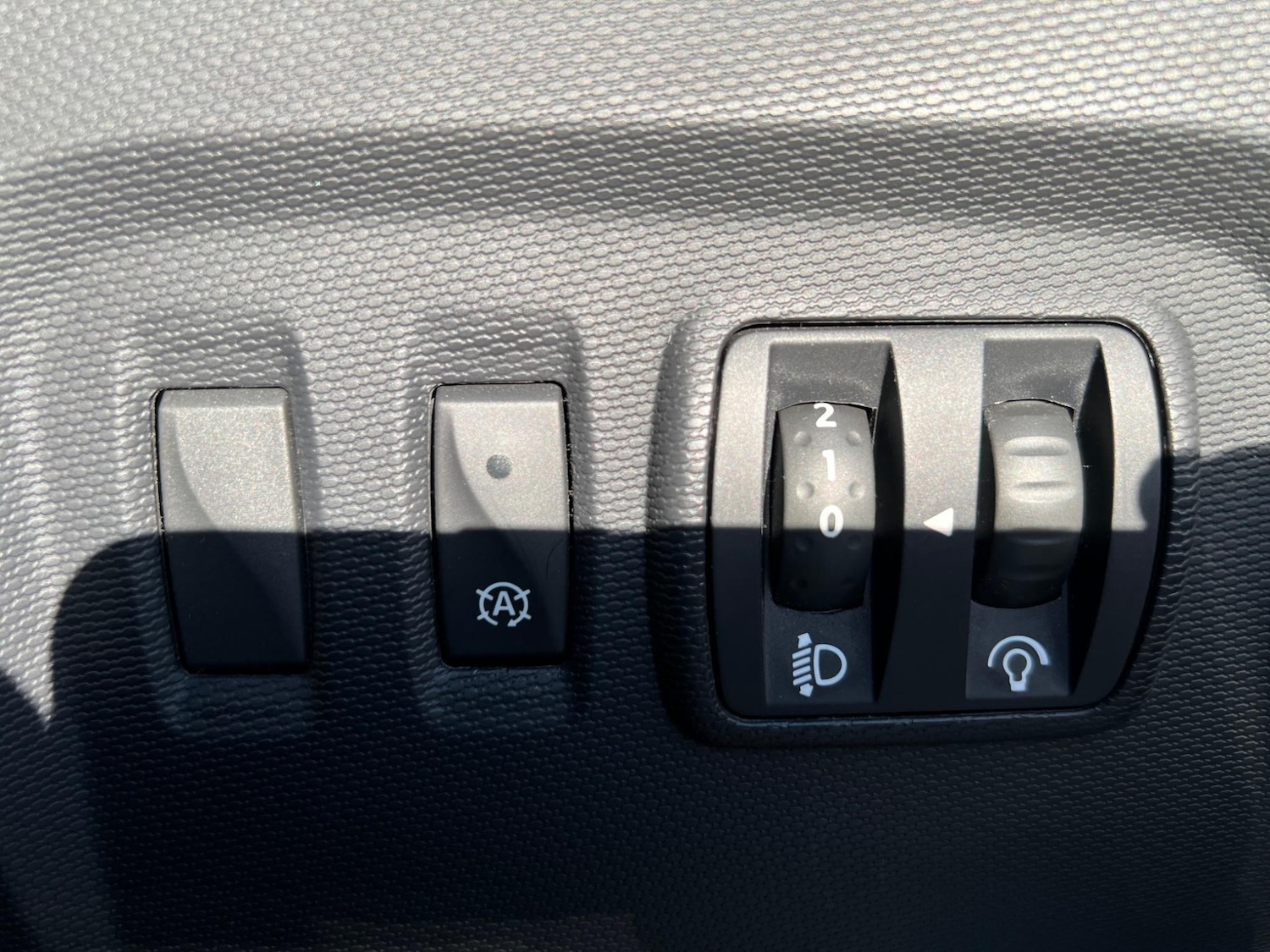 Used Renault Captur 2015 for sale - 76742980: Photo 18