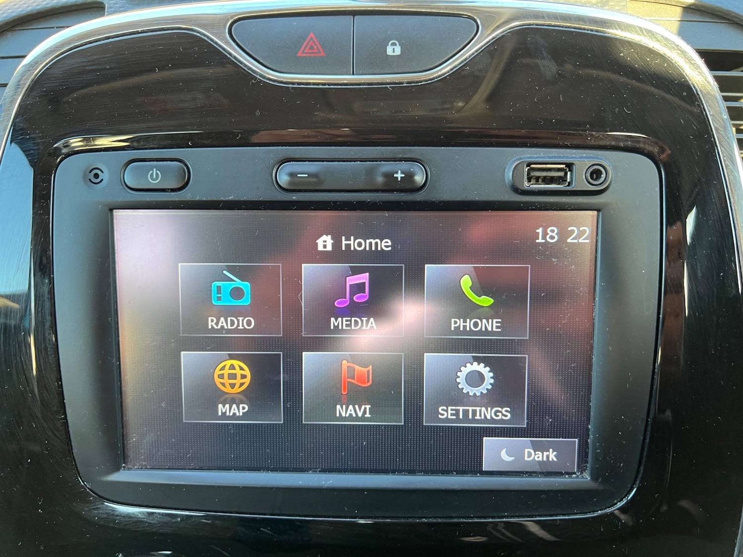 Used Renault Captur 2015 for sale - 76742980: Photo 19