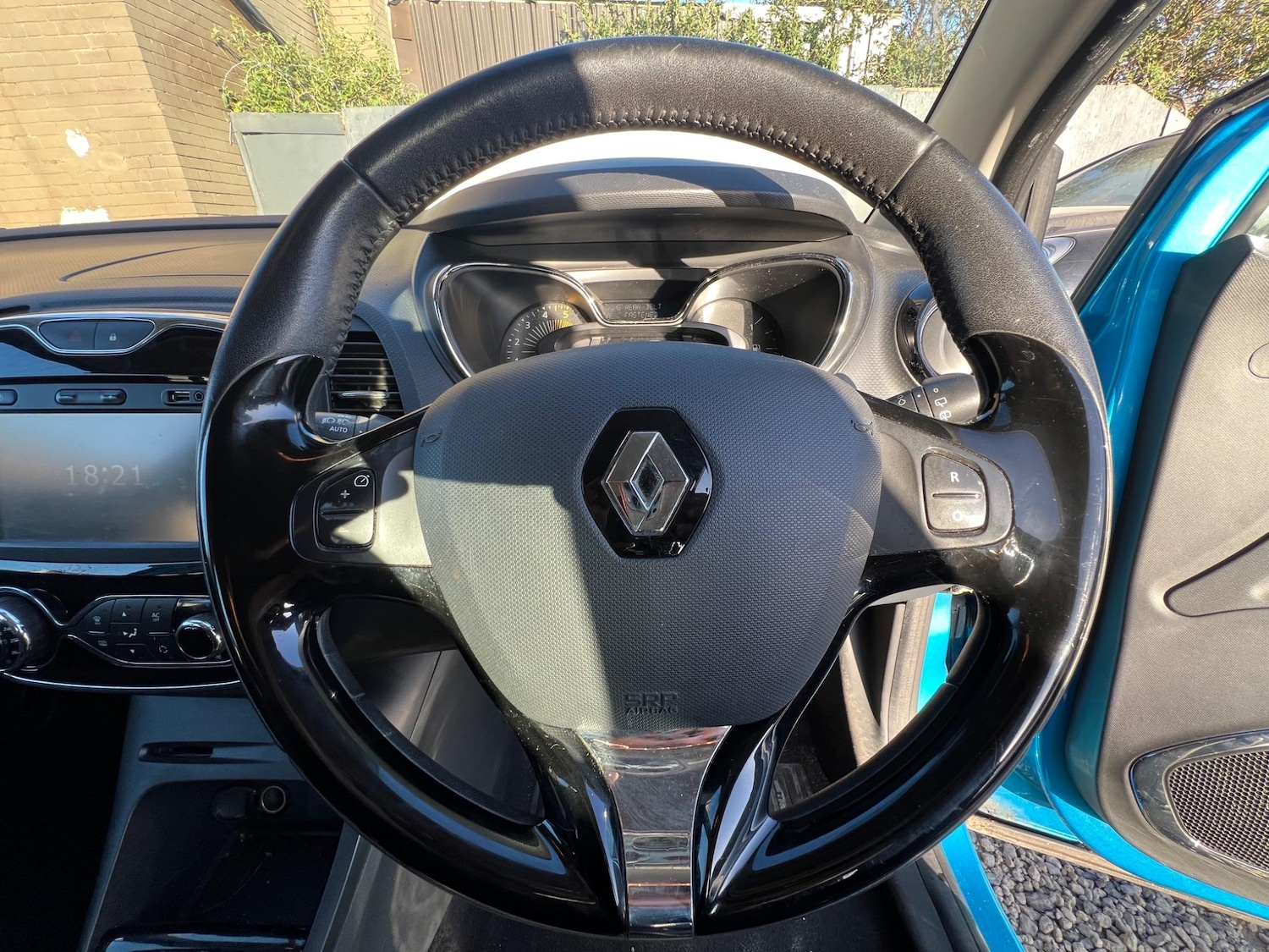 Used Renault Captur 2015 for sale - 76742980: Photo 22