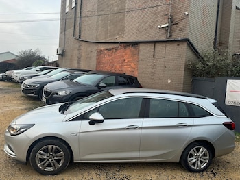 Used Vauxhall Astra 2017 for sale - 79412331: Photo