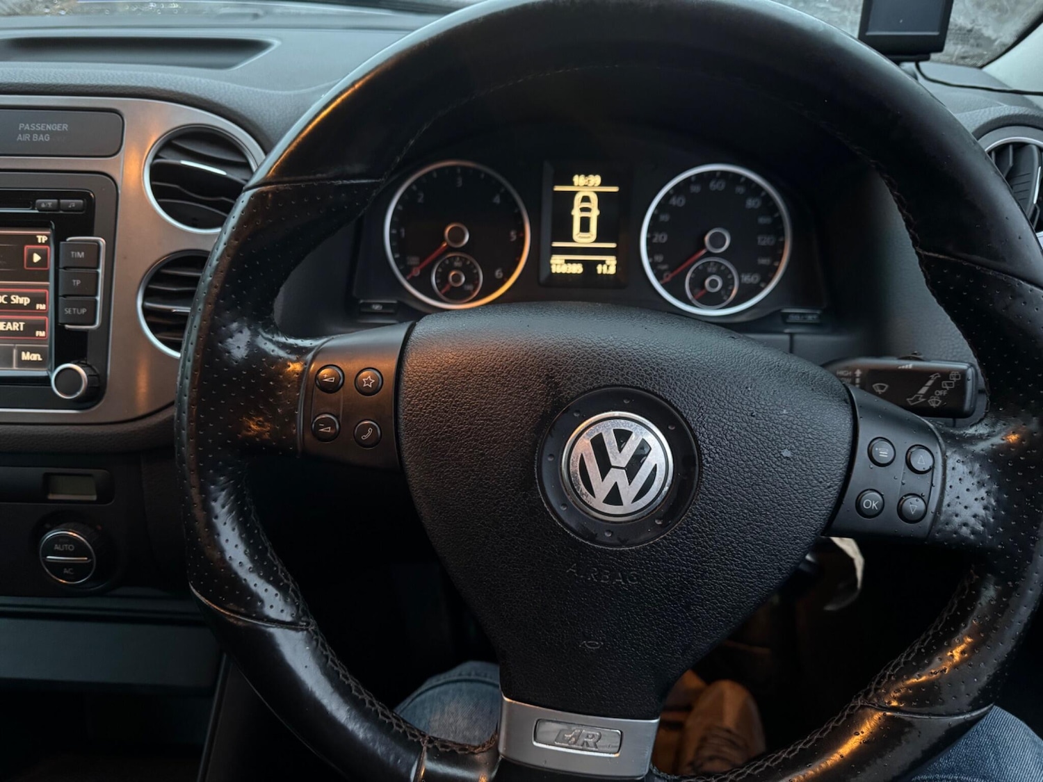 Used Volkswagen Tiguan 2009 for sale - 77468385: Photo 14