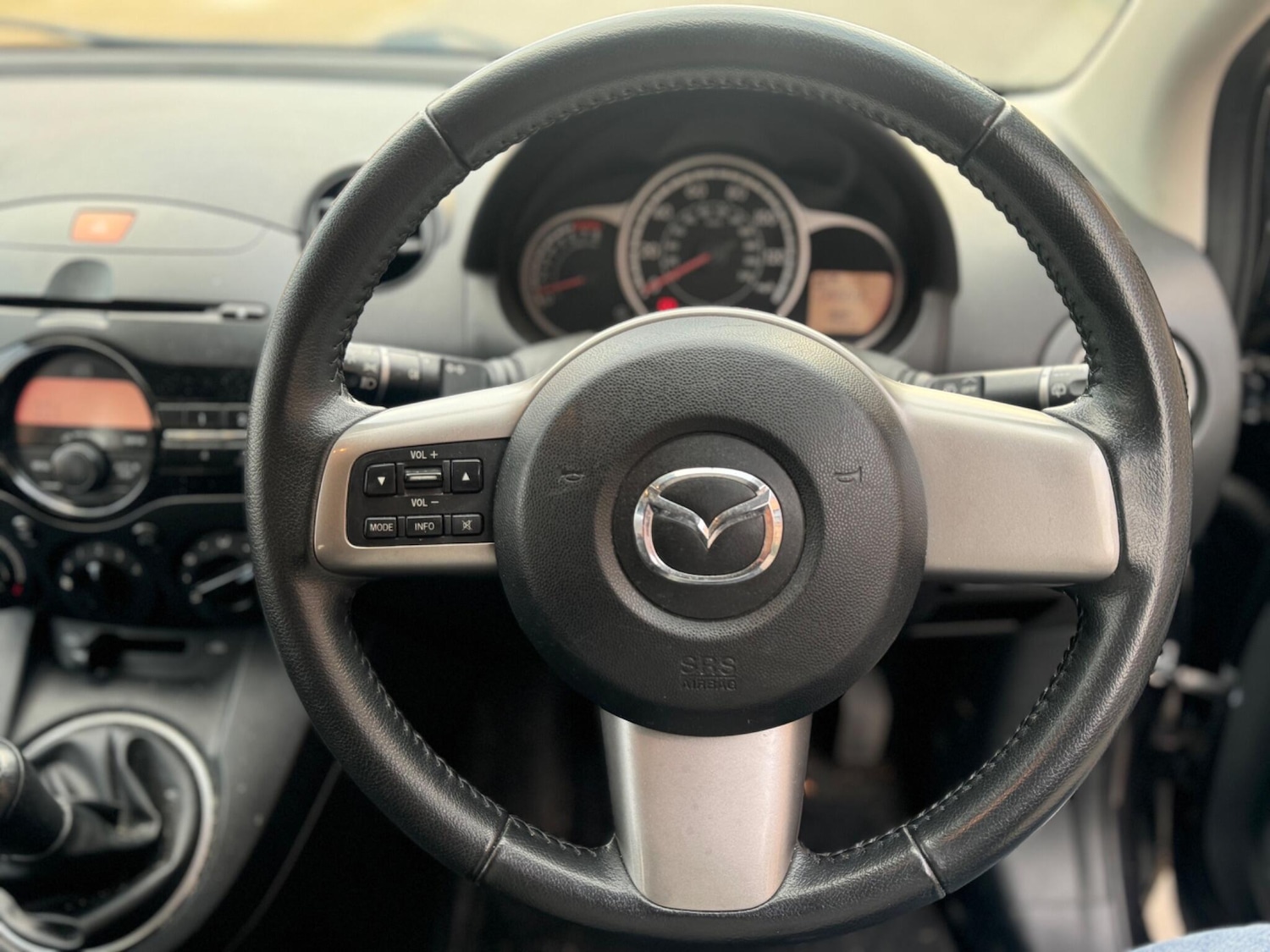 Used Mazda Mazda2 2011 for sale - 77794333: Photo 10