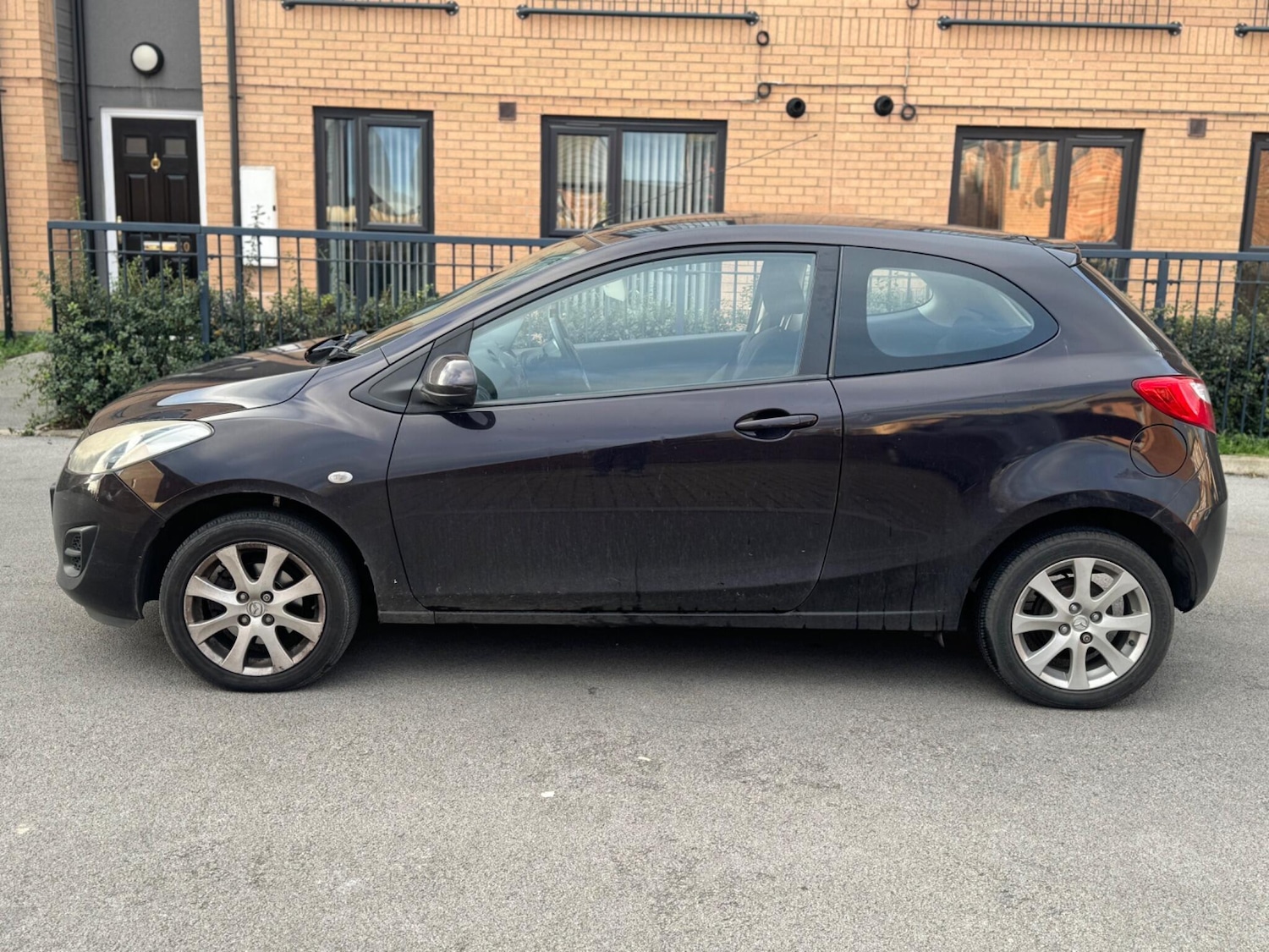 Used Mazda Mazda2 2011 for sale - 77794333: Photo 5
