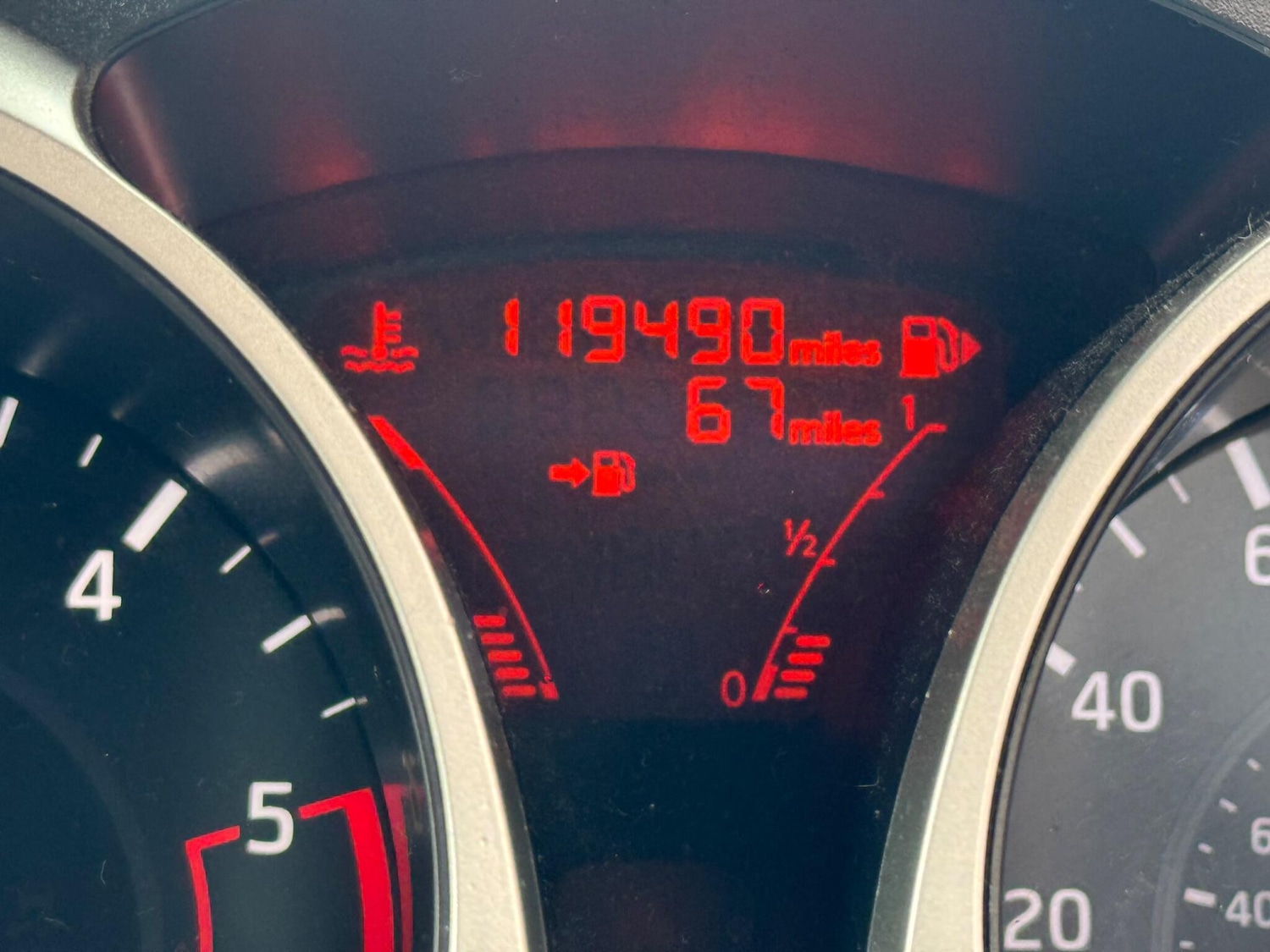 Used Nissan Juke 2015 for sale - 77549606: Photo 23