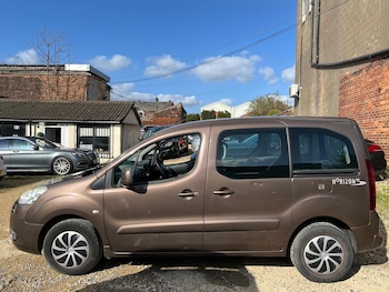 Used Peugeot Partner Tepee 2013 for sale - 79412256: Photo