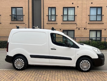 Used Citroen Berlingo 2017 for sale - 76152948: Photo