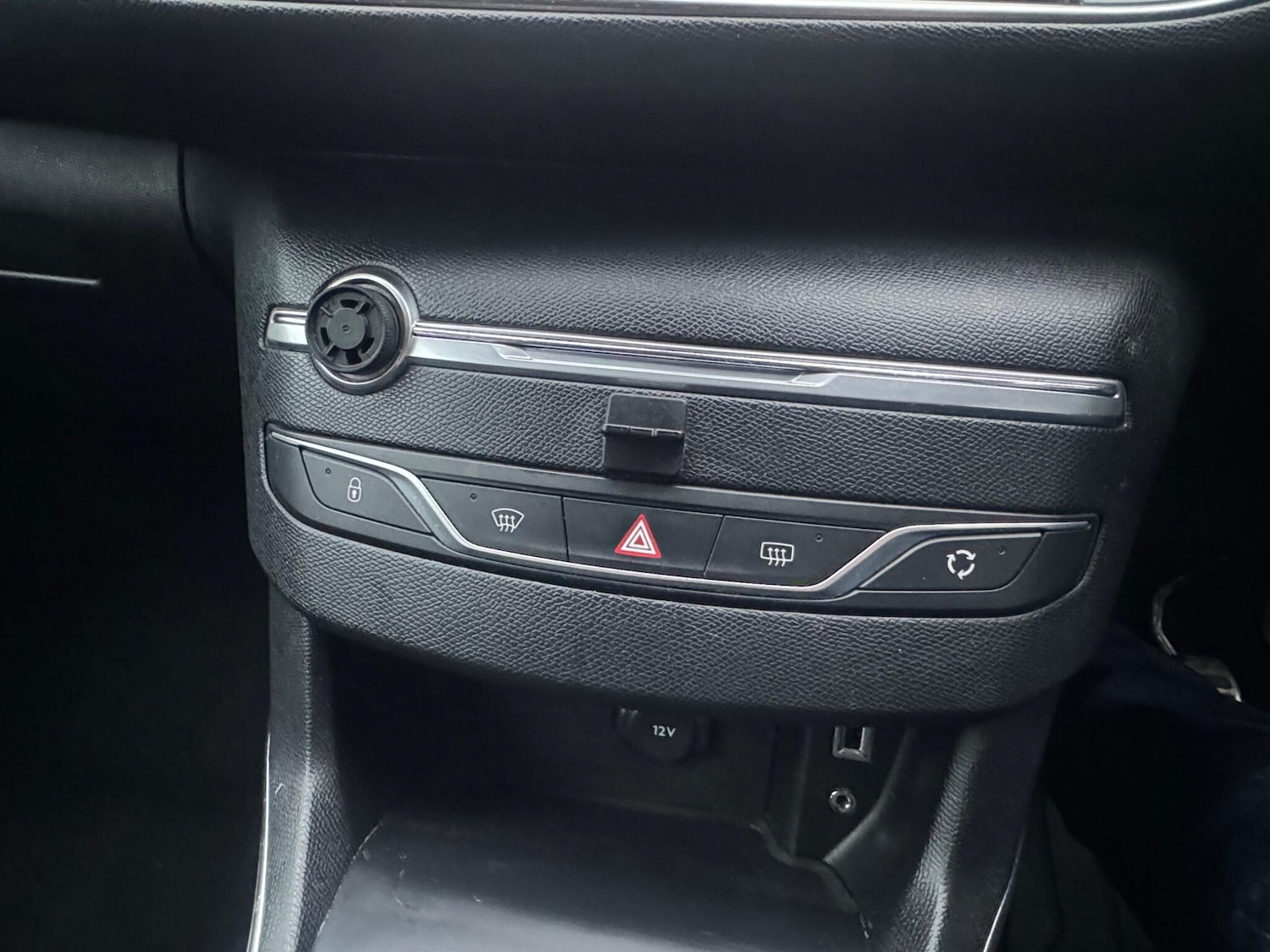 Used Peugeot 308 2016 for sale - 77411330: Photo 12