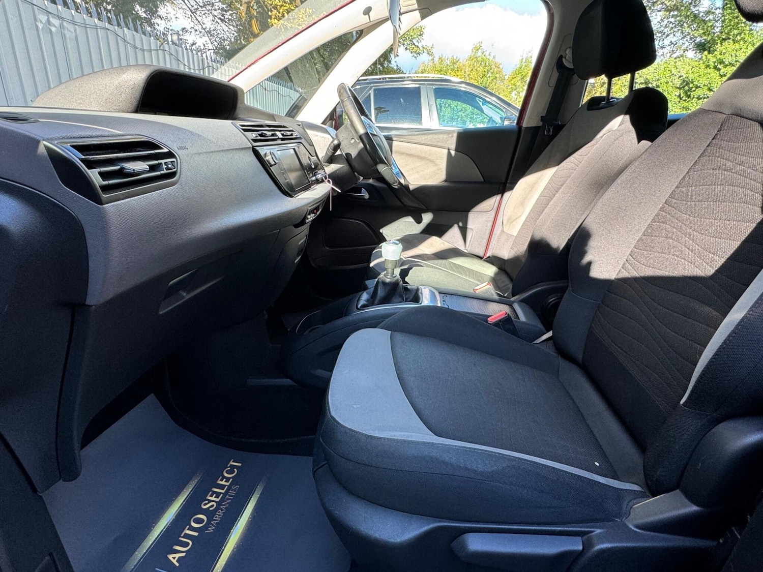 Used Citroen C4 Picasso 2013 for sale - 76398143: Photo 16