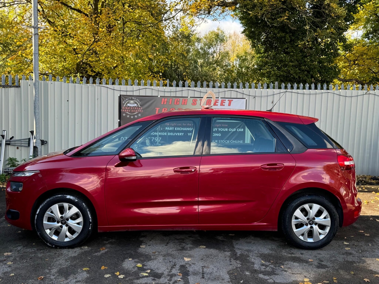 Used Citroen C4 Picasso 2013 for sale - 76398143: Photo 5