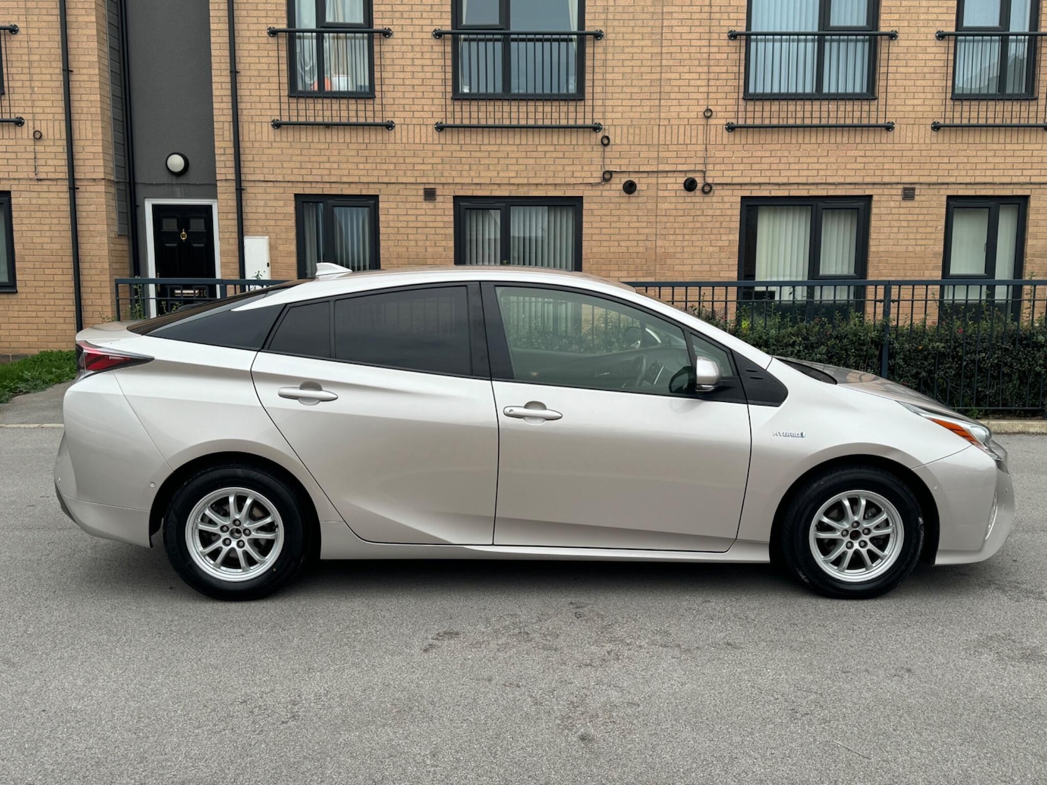Used Toyota Prius for sale - 76995579: Photo 6