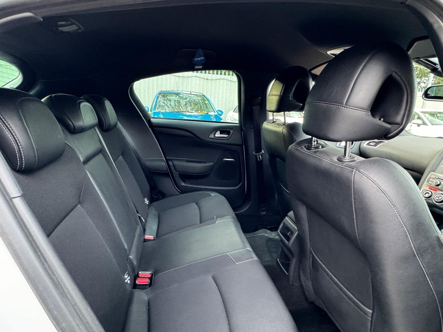 Used Citroen DS4 2011 for sale - 76425424: Photo 11