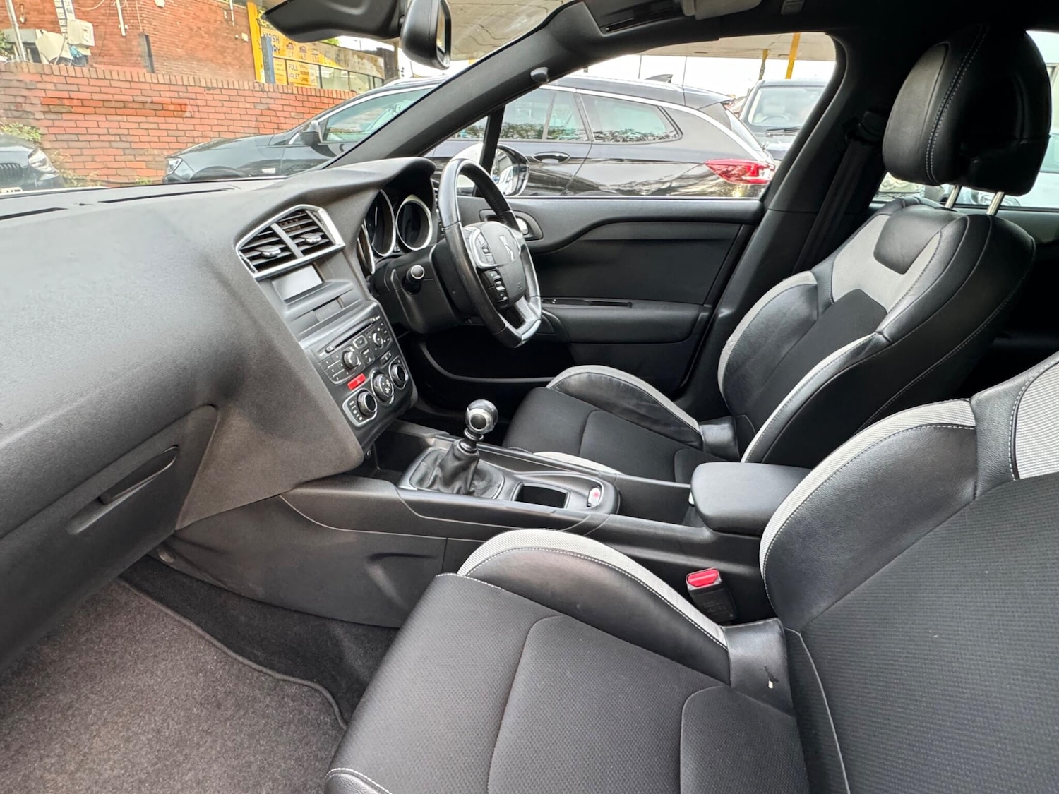 Used Citroen DS4 2011 for sale - 76425424: Photo 15