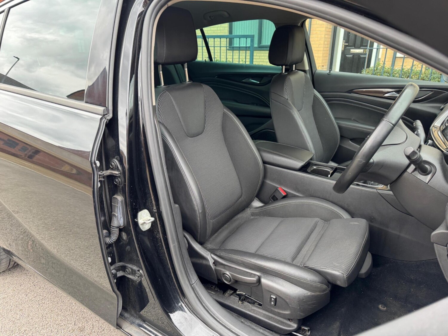 Used Vauxhall Insignia for sale - 77598836: Photo 12