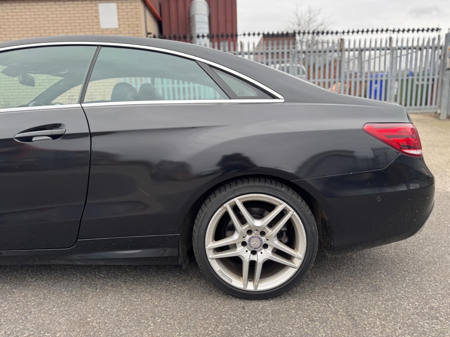 Used Mercedes-Benz E Class for sale - 77598900: Photo 23