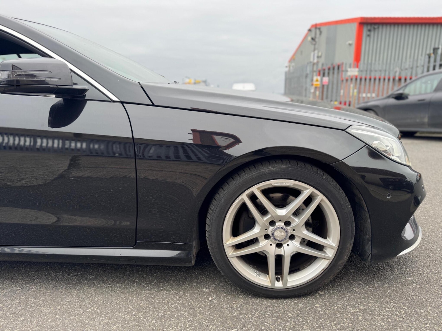 Used Mercedes-Benz E Class for sale - 77598900: Photo 32