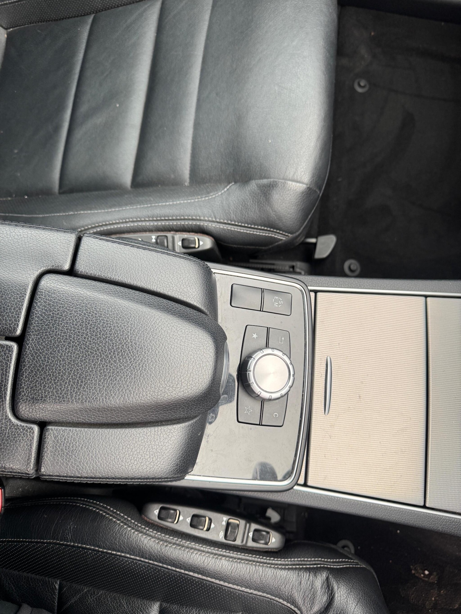 Used Mercedes-Benz E Class for sale - 77598900: Photo 33