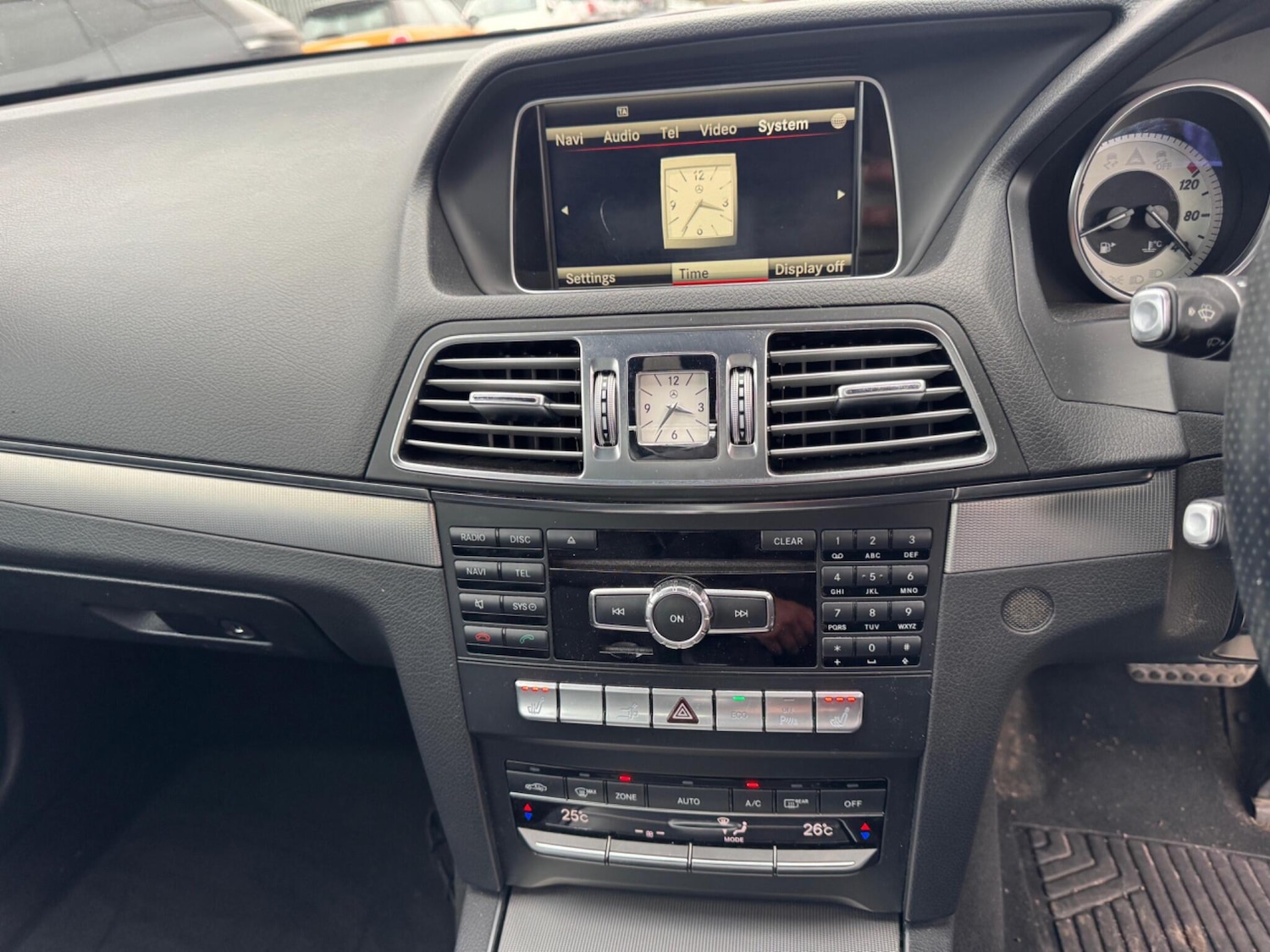 Used Mercedes-Benz E Class for sale - 77598900: Photo 34