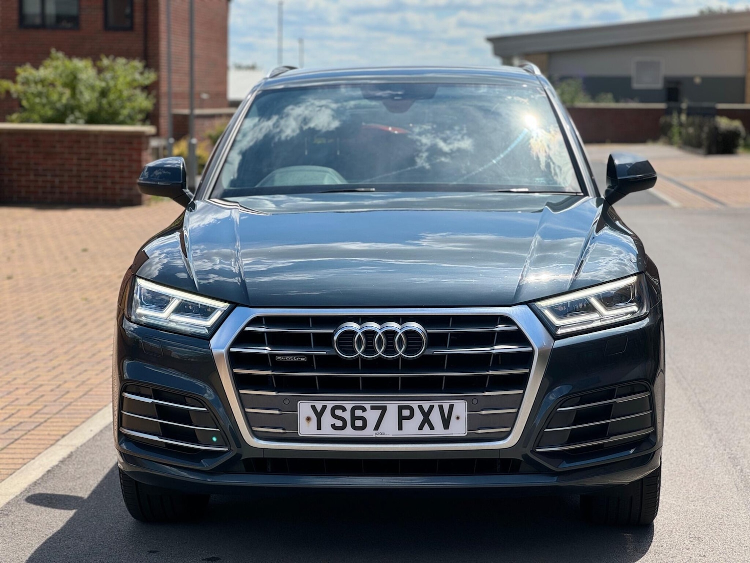 Used Audi Q5 2017 for sale - 76085501: Photo 2