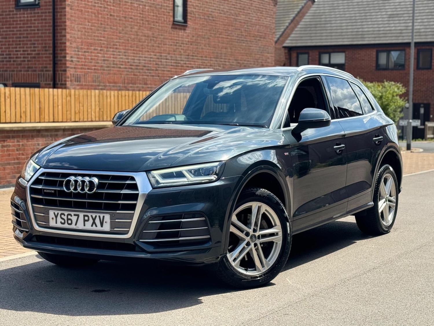 Used Audi Q5 2017 for sale - 76085501: Photo 3