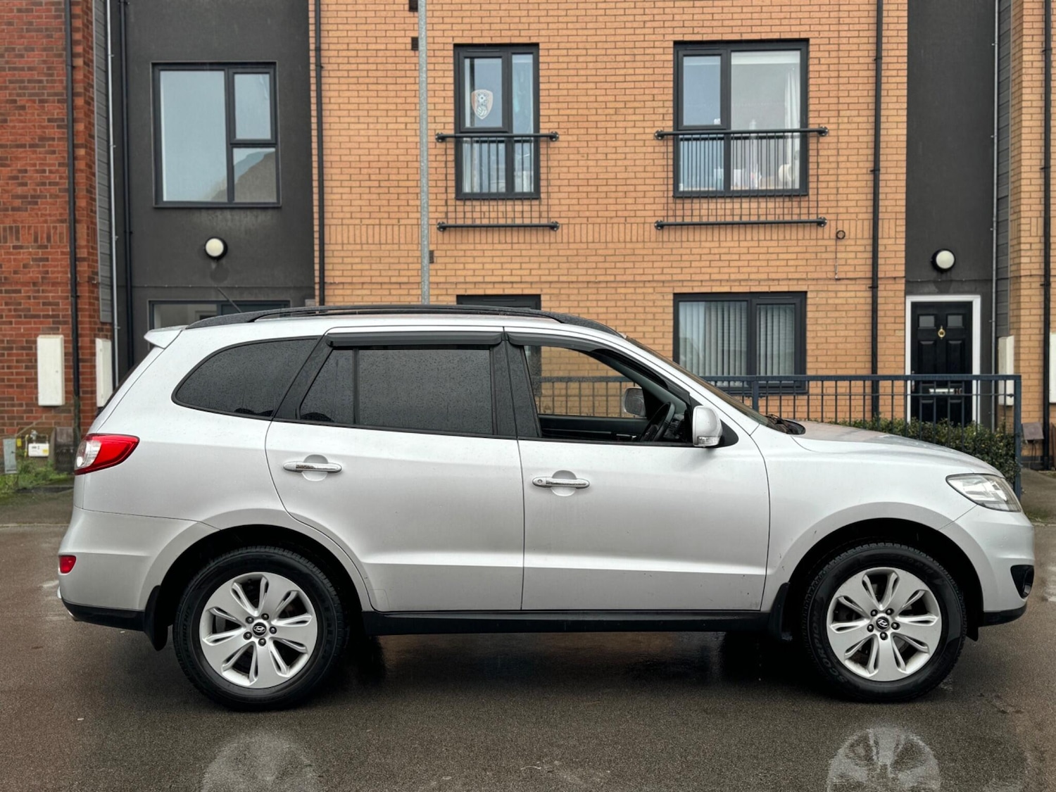 Used Hyundai Santa Fe for sale - 77484143: Photo 5