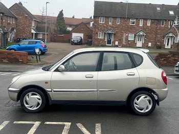Used Daihatsu Sirion 2000 for sale - 77793946: Photo