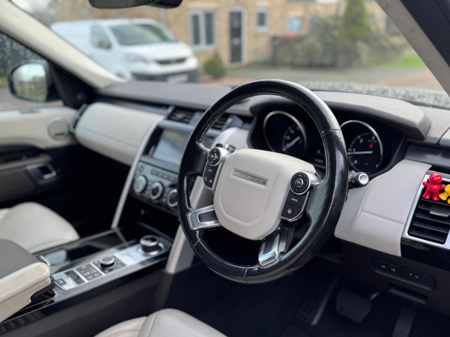 Used Land Rover Discovery 2017 for sale - 77411549: Photo 10