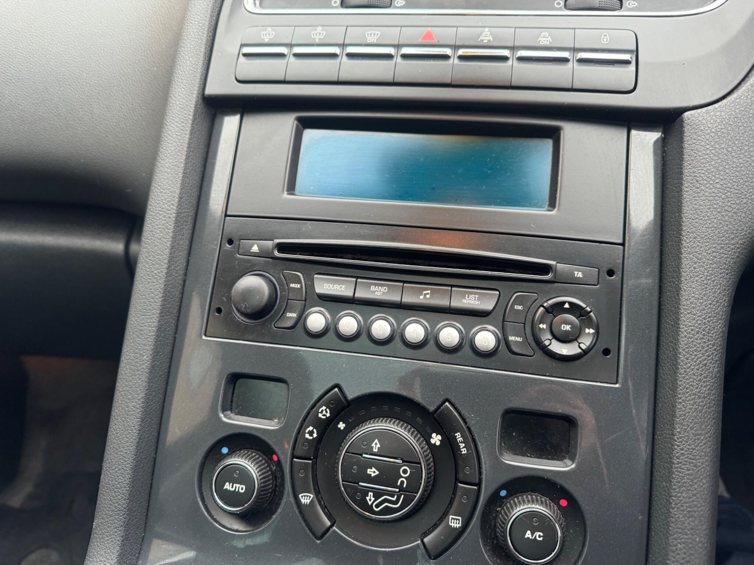 Used Peugeot 5008 2012 for sale - 77279164: Photo 18