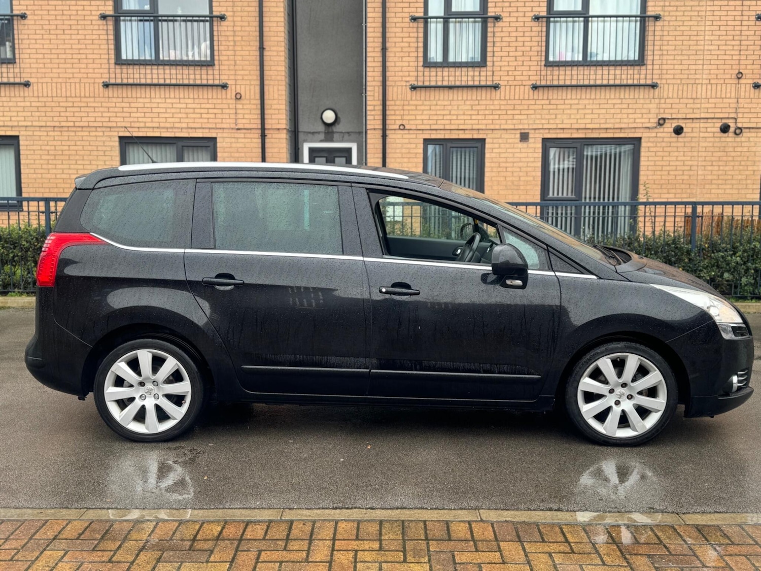Used Peugeot 5008 2012 for sale - 77279164: Photo 4