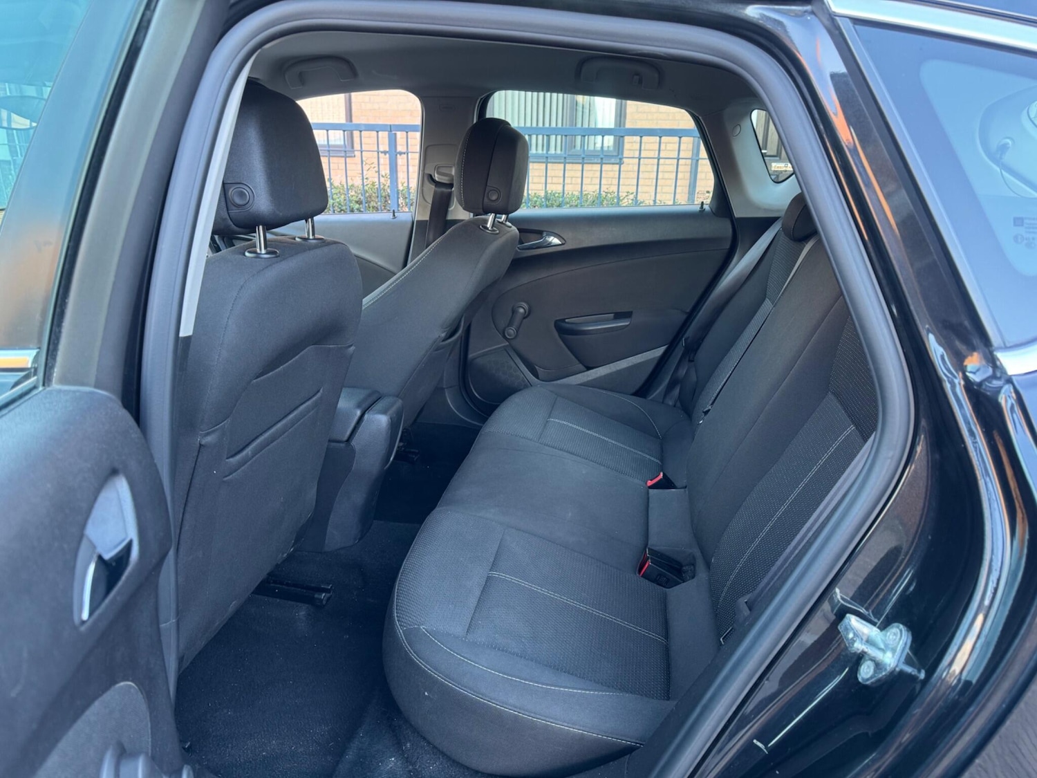 Used Vauxhall Astra 2015 for sale - 77909040: Photo 12