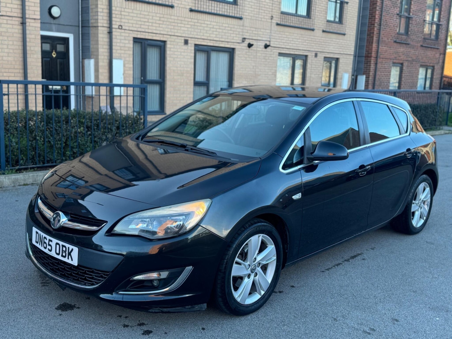 Used Vauxhall Astra 2015 for sale - 77909040: Photo 3