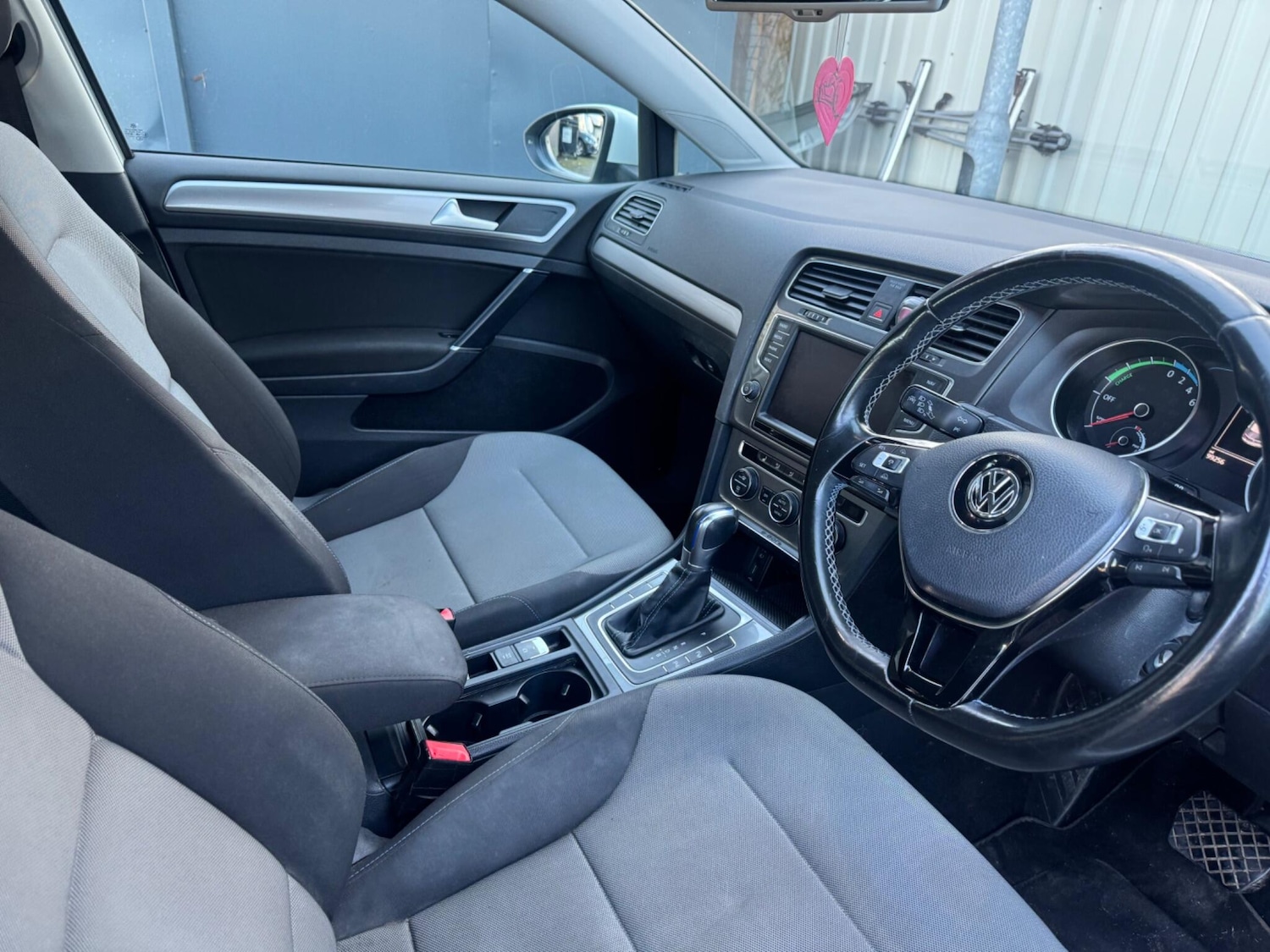 Used Volkswagen Golf 2014 for sale - 77908989: Photo 9