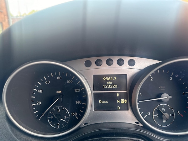 Used Mercedes-Benz M-Class 2010 for sale - 76175232: Photo 14
