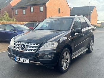 Used Mercedes-Benz M-Class 2010 for sale - 76175232: Photo 3