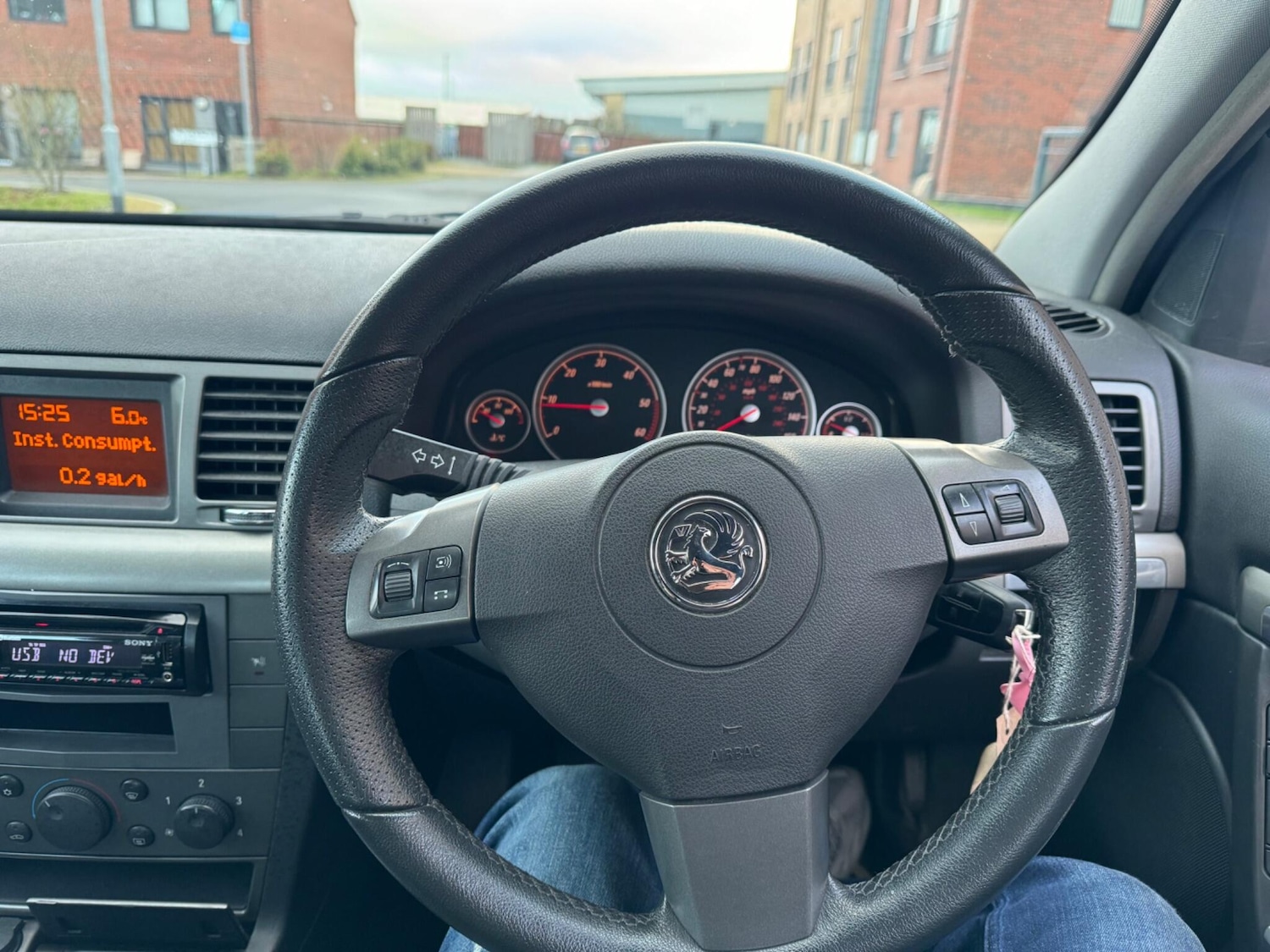 Used Vauxhall Vectra 2008 for sale - 77242279: Photo 16